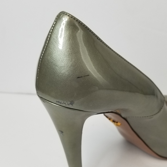 Prada Patent Leather heels - Picture 4 of 13